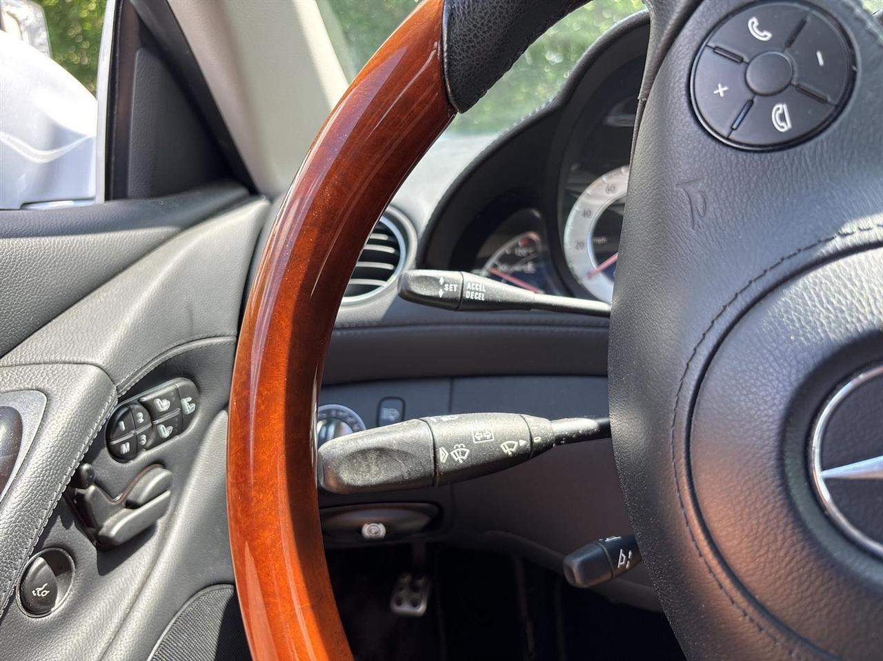 Mercedes-Benz SL-Class  2009