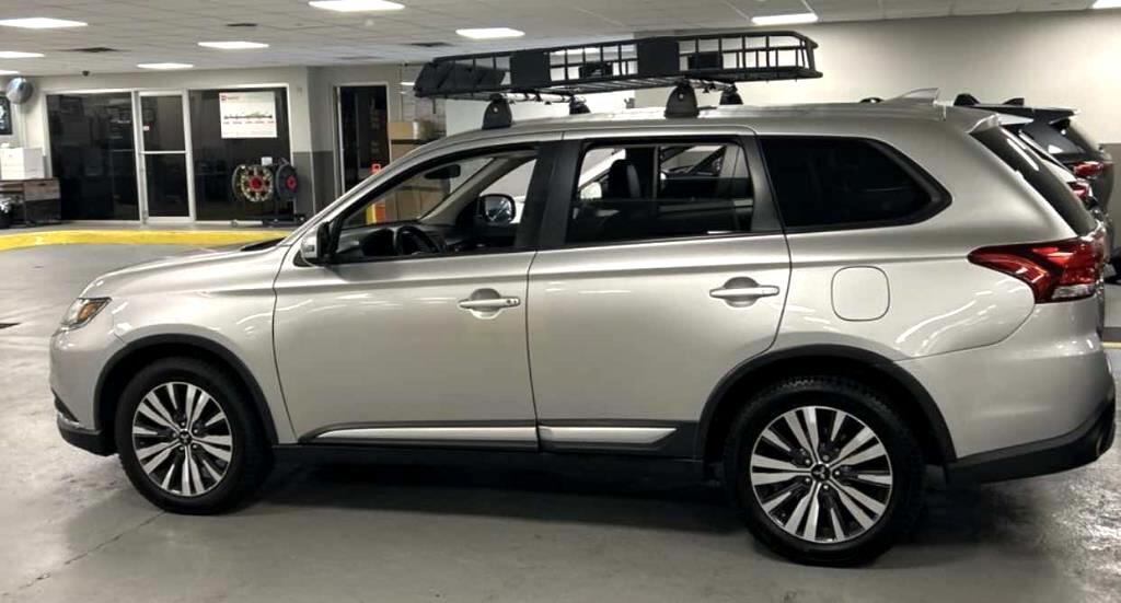 2019 Mitsubishi Outlander SE S-AWC photo 2