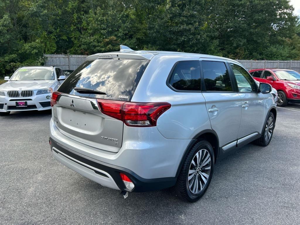 Mitsubishi Outlander  2019