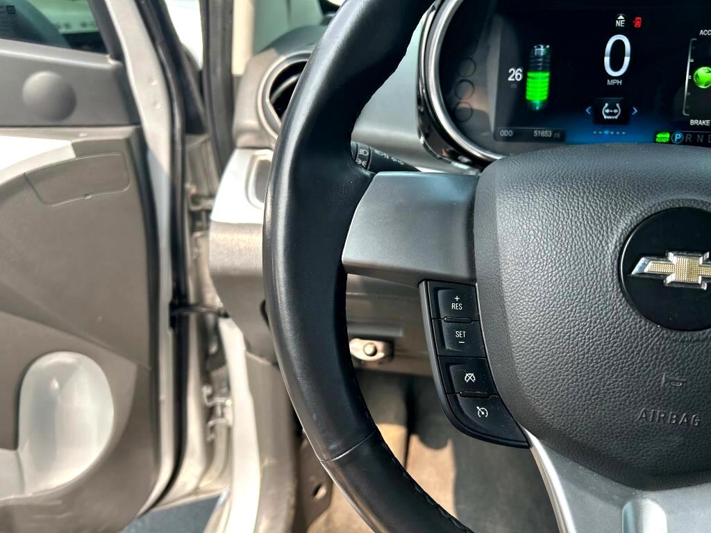 2015 Chevrolet Spark EV LT photo 18