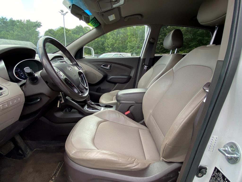 2015 Hyundai Tucson SE photo 14