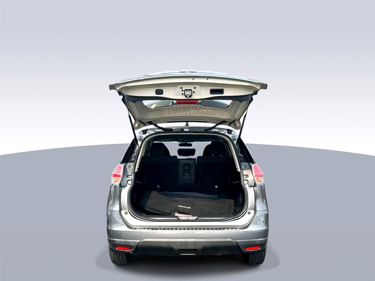 2015 Nissan Rogue SV photo 4