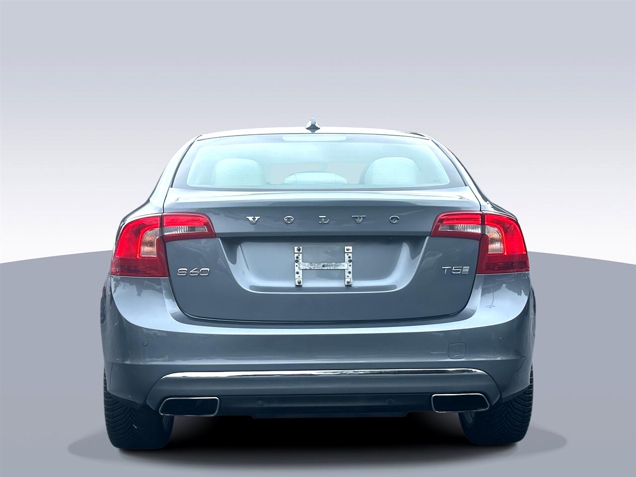 2017 Volvo S60 T5 Inscription Platinum photo 3