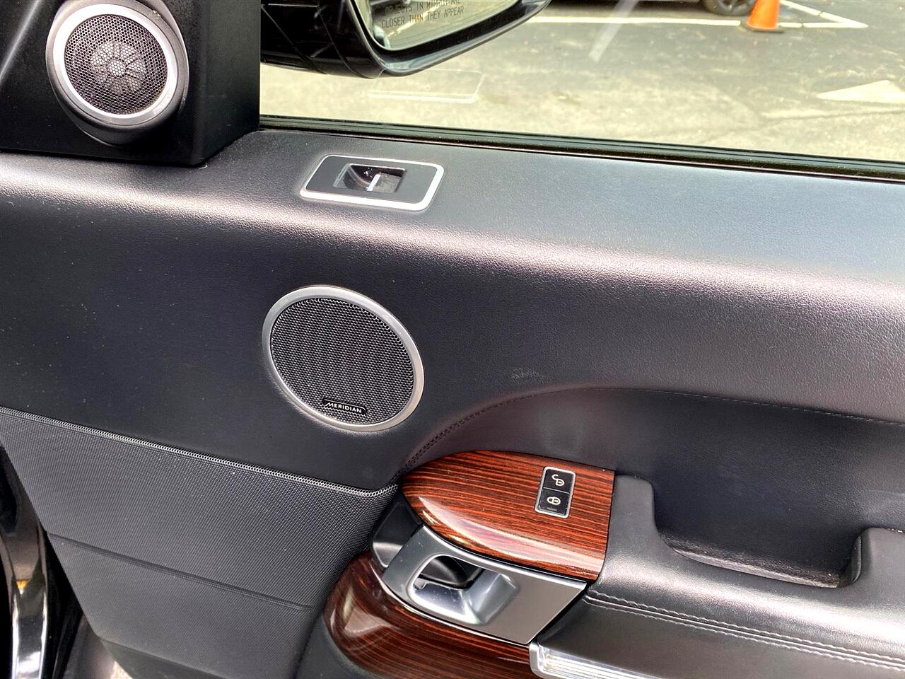 2014 Land Rover Range Rover HSE photo 15