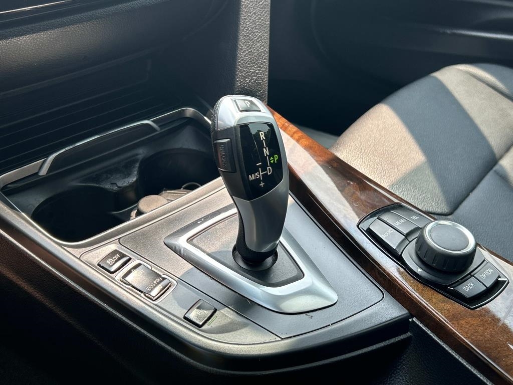 2016 BMW 3-Series 4dr Sdn 320i RWD South Africa