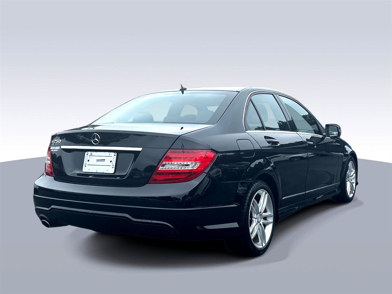 2013 Mercedes Benz C 250 Luxury Sedan photo 2