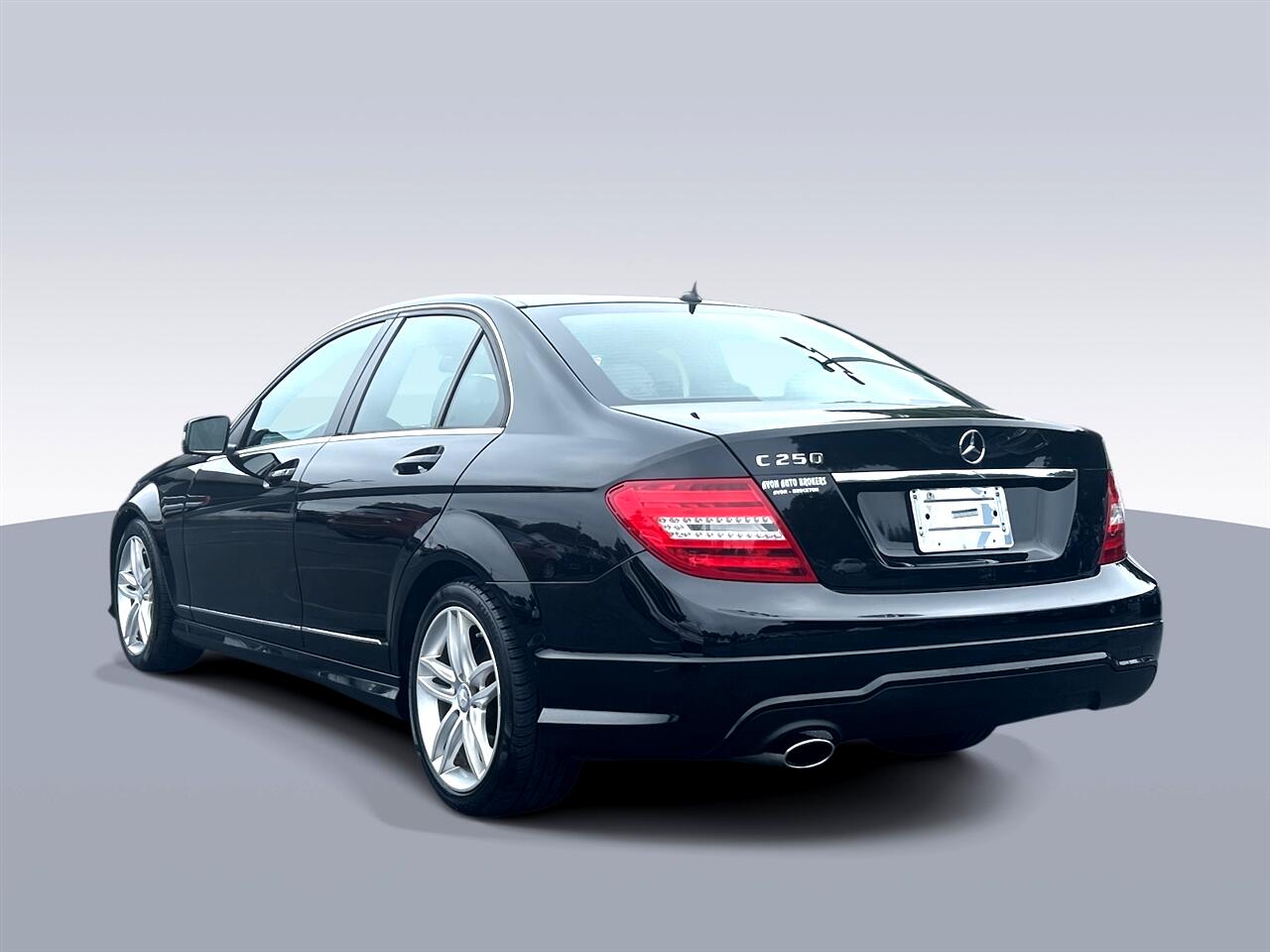 2013 Mercedes Benz C 250 Luxury Sedan photo 4