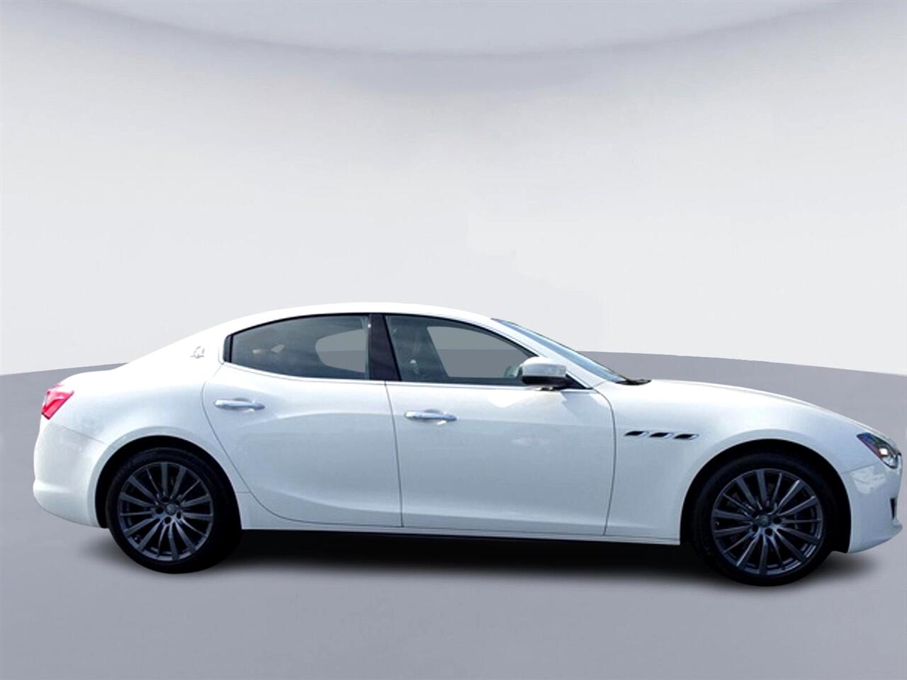 2018 Maserati Ghibli S Q4 photo 2
