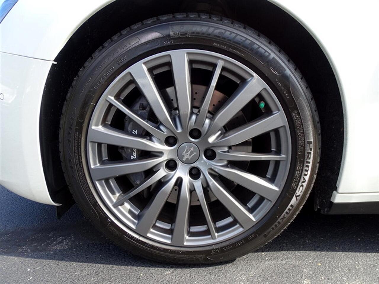 2018 Maserati Ghibli S Q4 photo 4