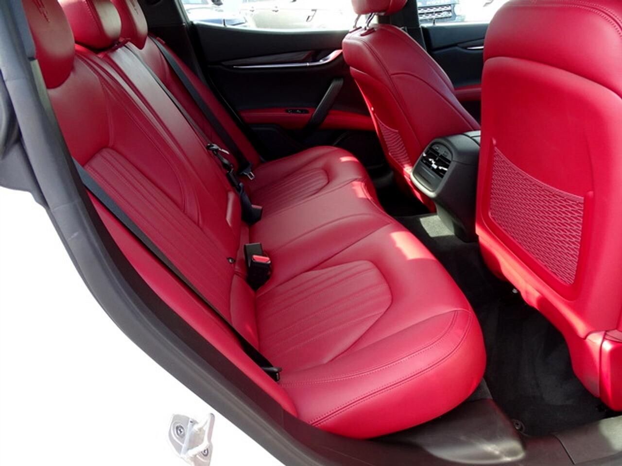 2018 Maserati Ghibli S Q4 photo 10