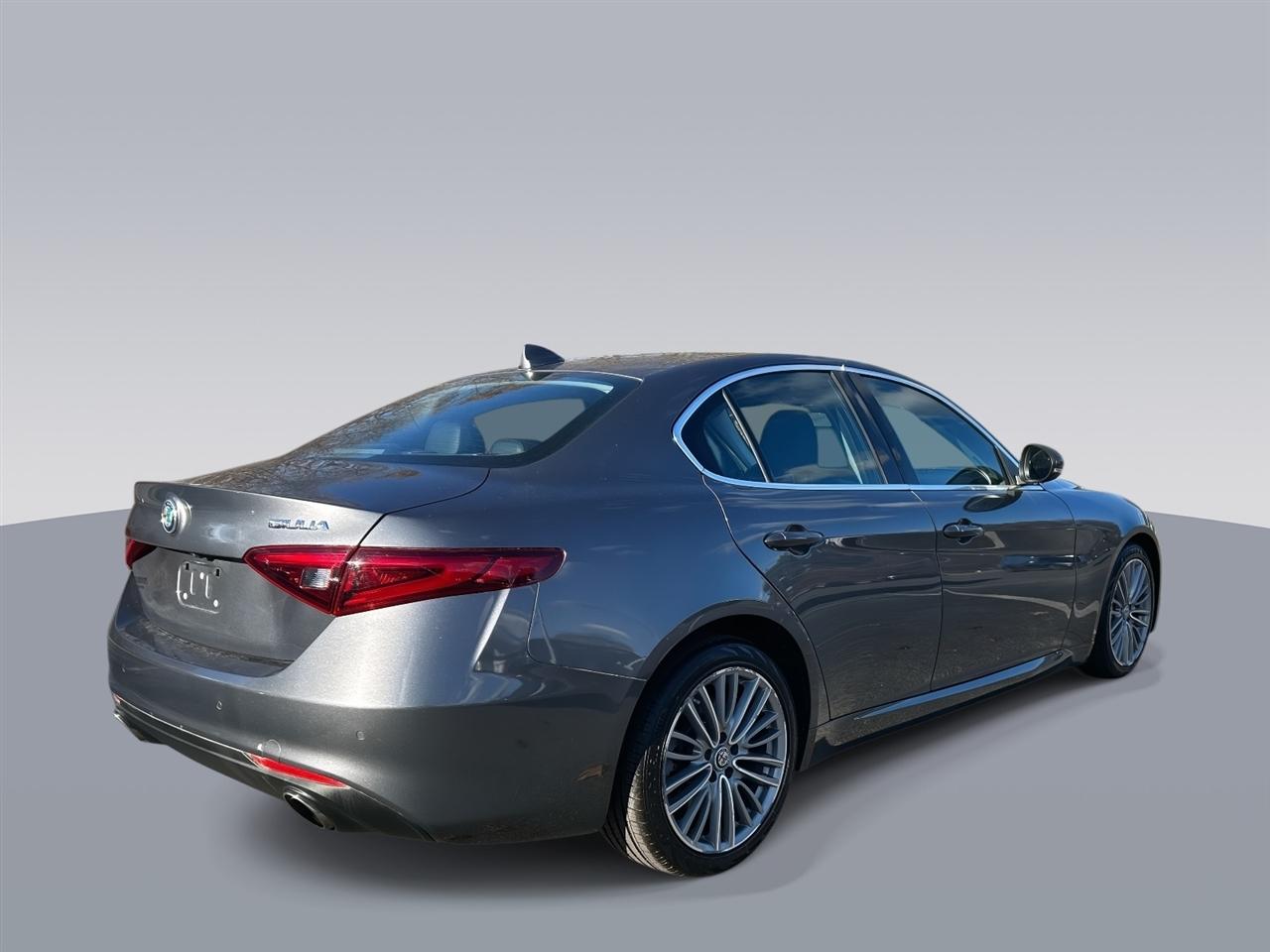 Alfa Romeo Giulia  2017