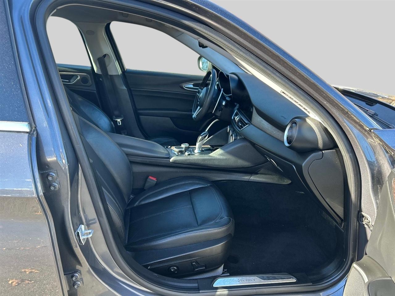 Alfa Romeo Giulia  2017