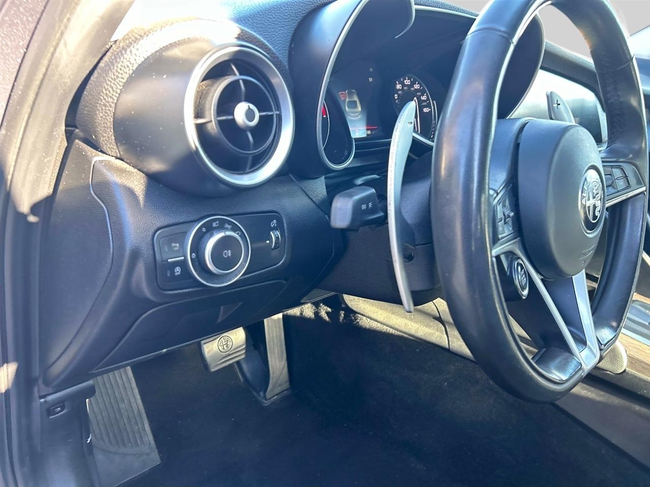 Alfa Romeo Giulia  2017