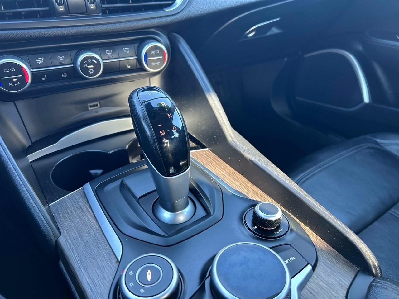 Alfa Romeo Giulia  2017