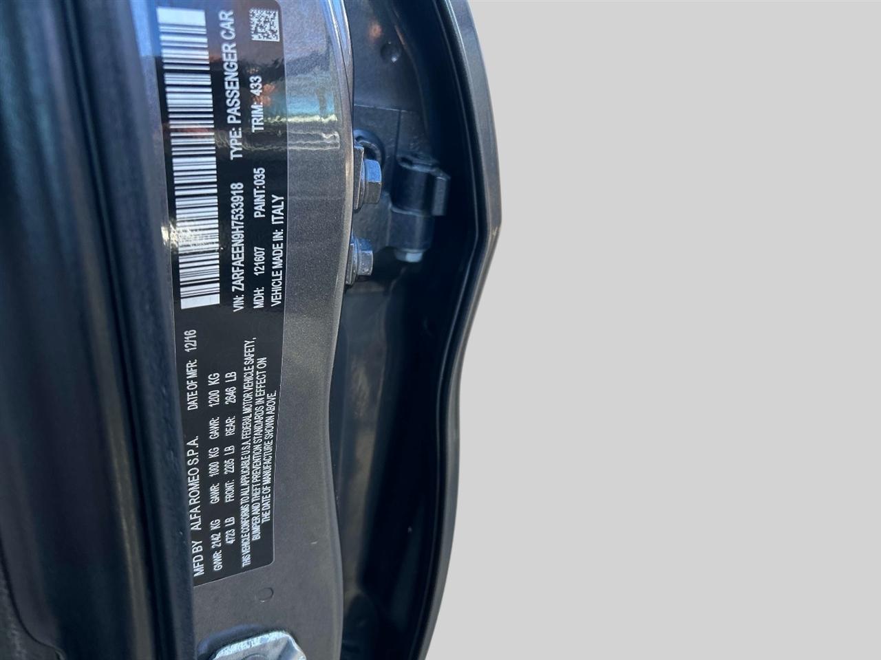 Alfa Romeo Giulia  2017