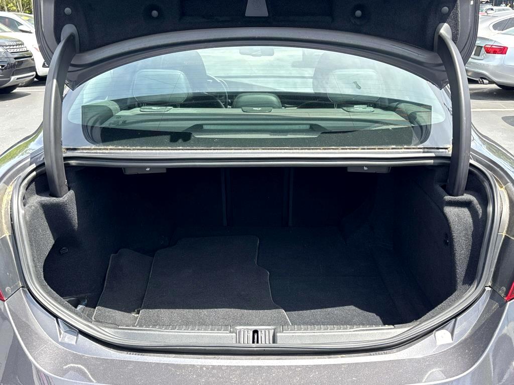 2019 Alfa Romeo Giulia photo 9