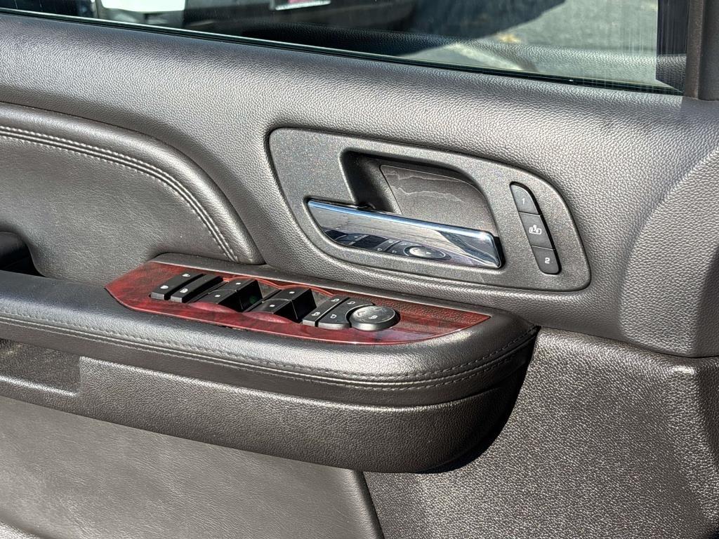 Cadillac Escalade  2008