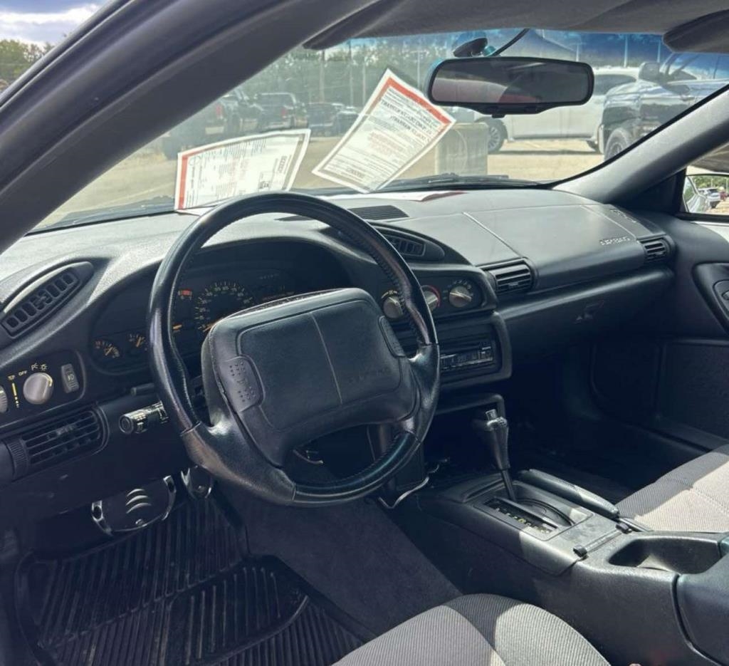 1993 Chevrolet Camaro Base photo 3