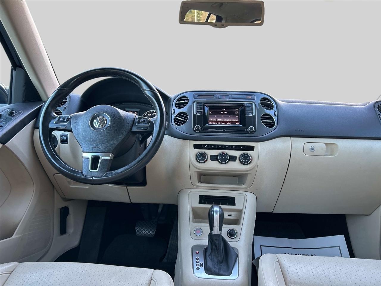 Volkswagen Tiguan  2016