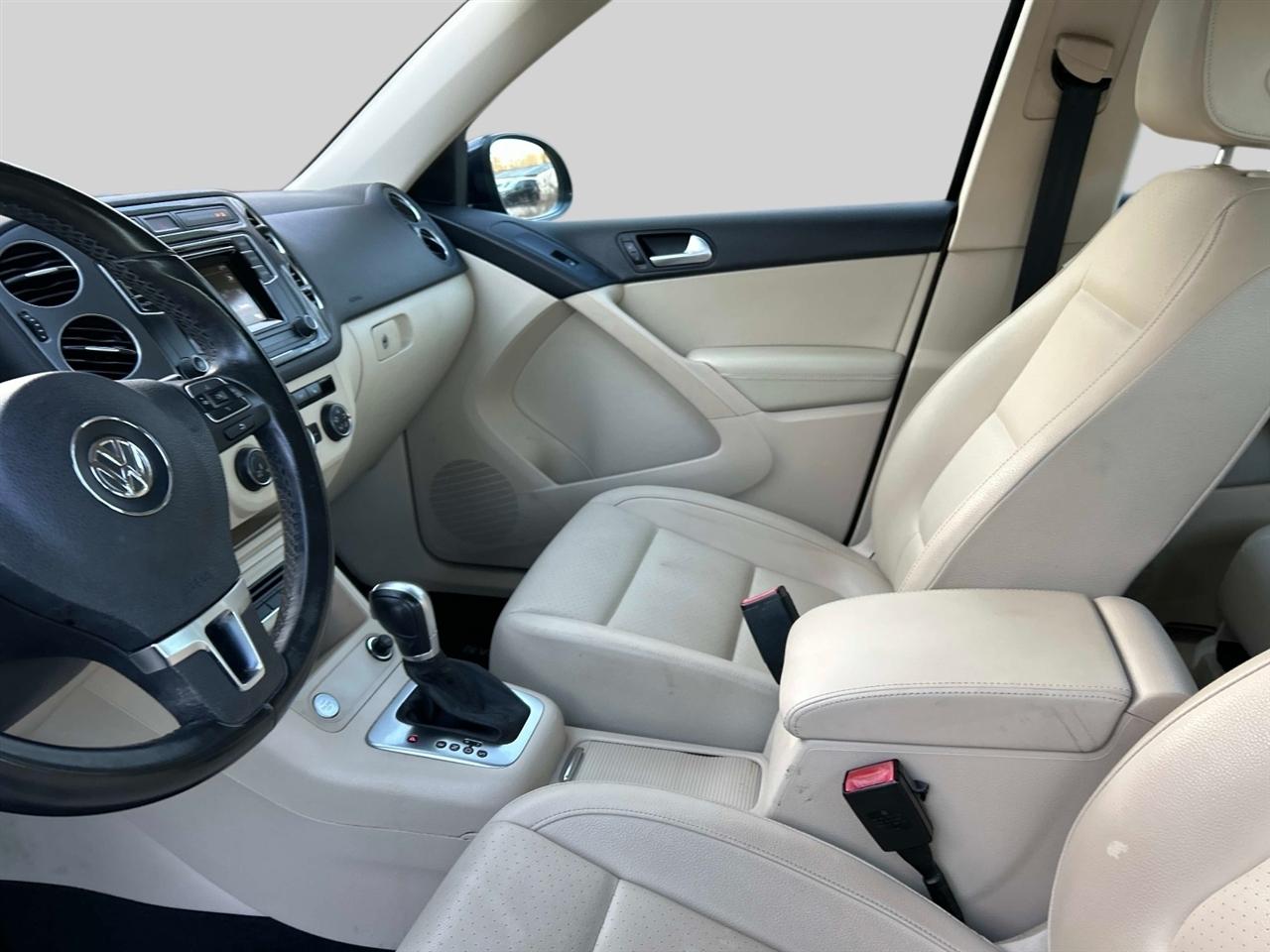 Volkswagen Tiguan  2016