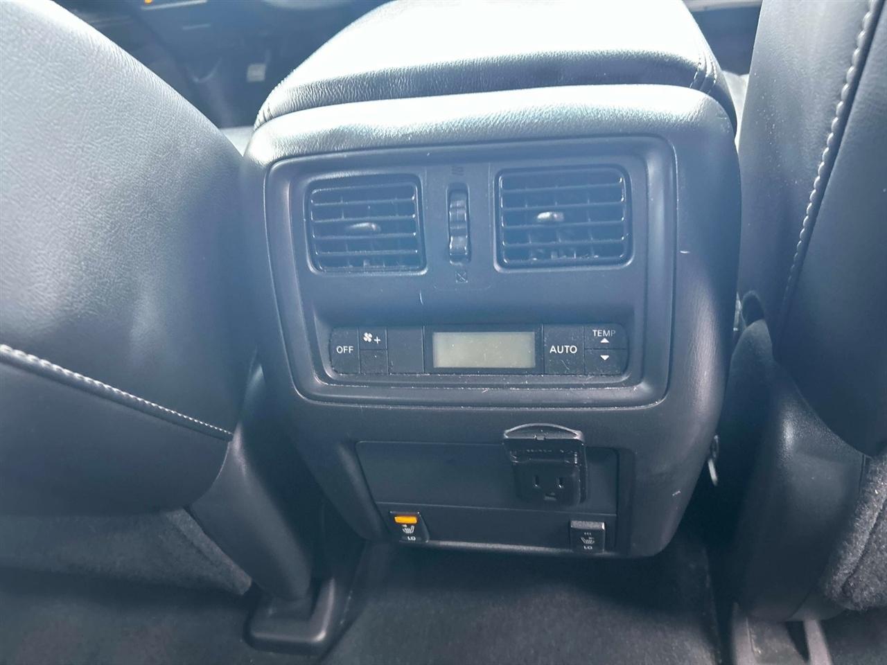 Nissan Pathfinder  2015