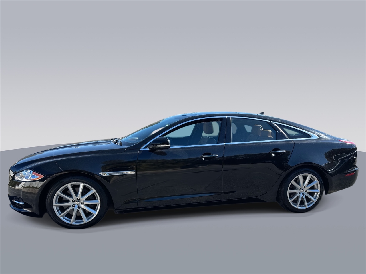 Jaguar XJ-Series  2013 Jaguar XJ-Series  2013
