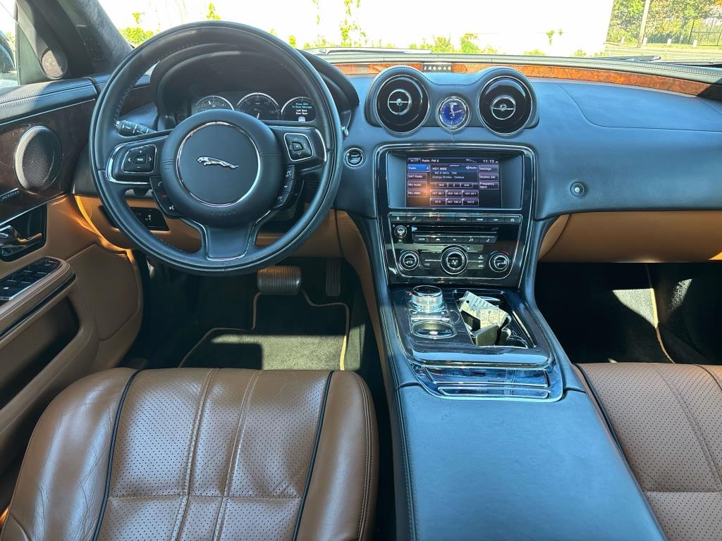 Jaguar XJ-Series  2013 Jaguar XJ-Series  2013