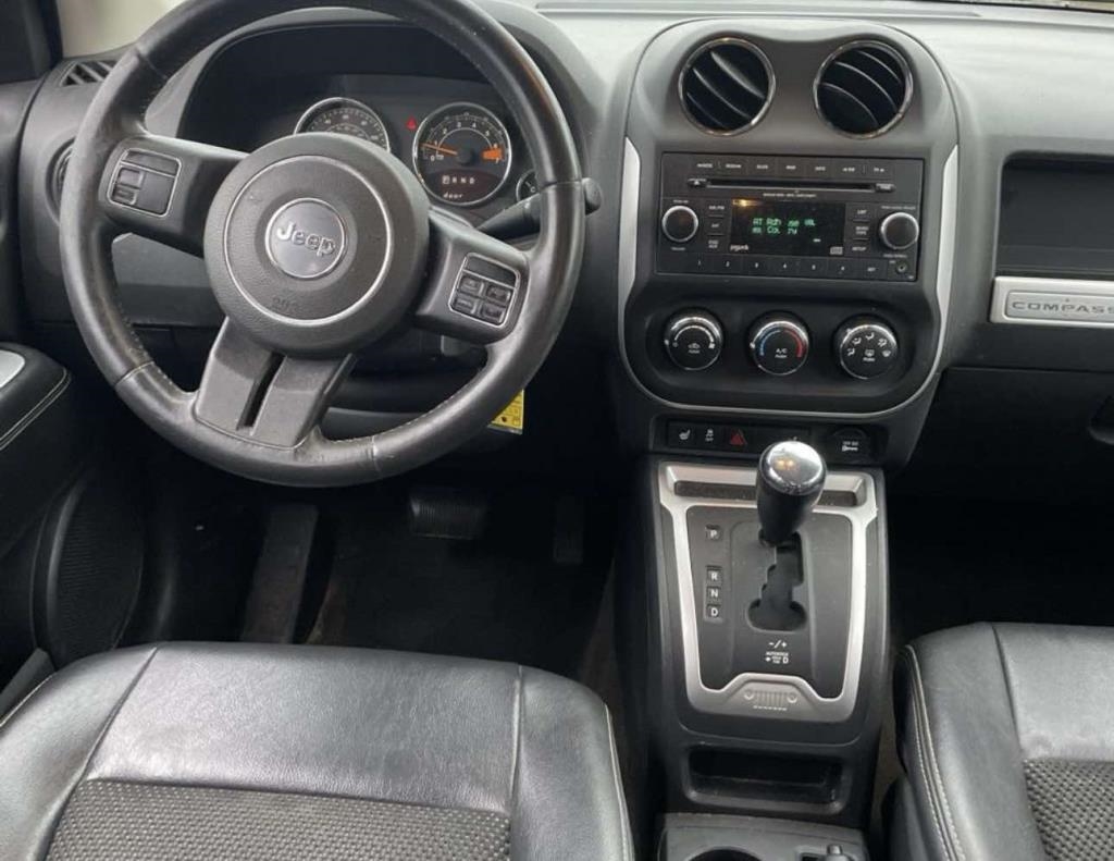 2014 Jeep Compass Latitude photo 3