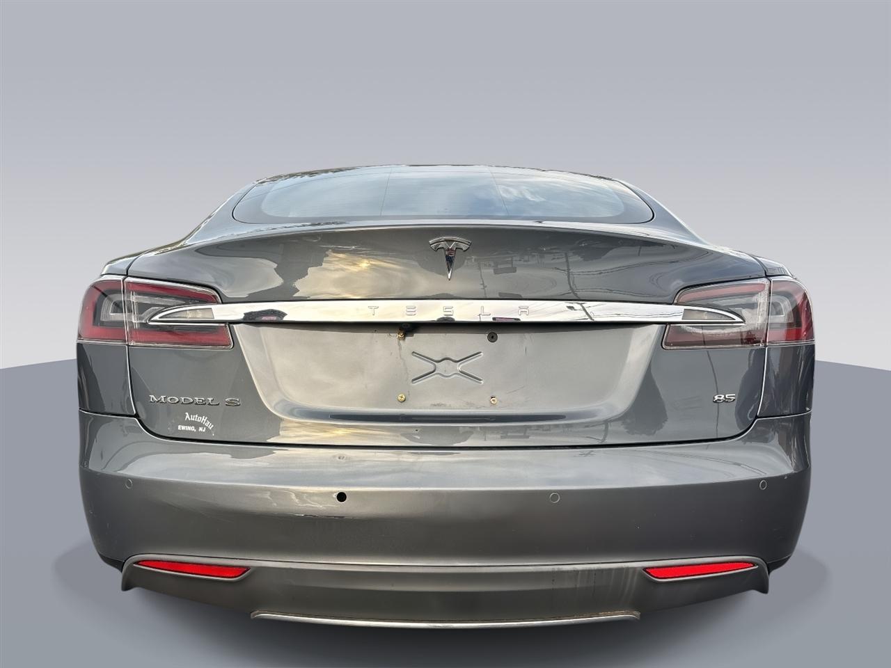 Tesla Model S  2013