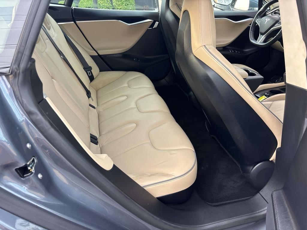 Tesla Model S  2013