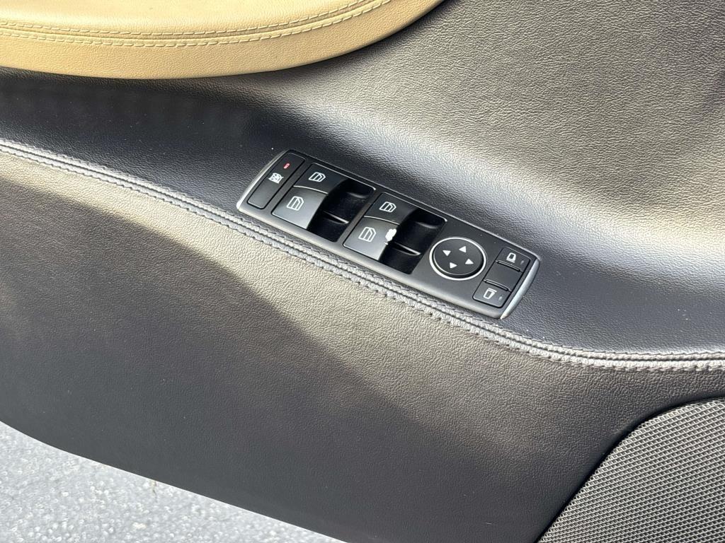 Tesla Model S  2013