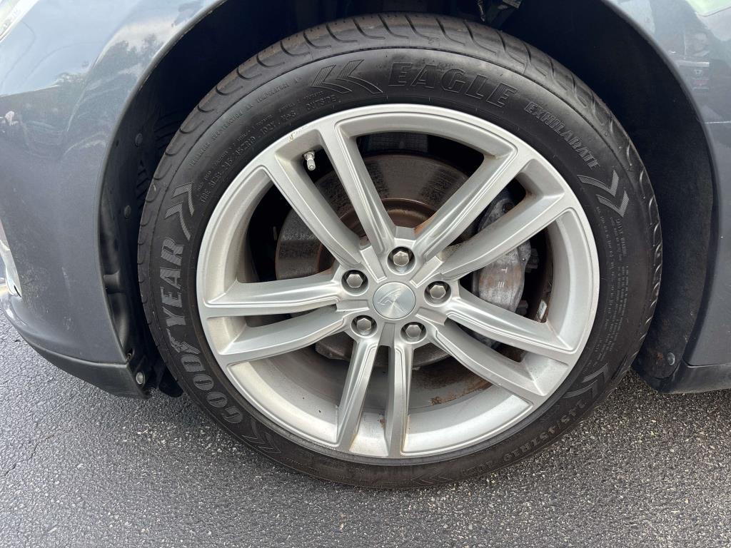 Tesla Model S  2013