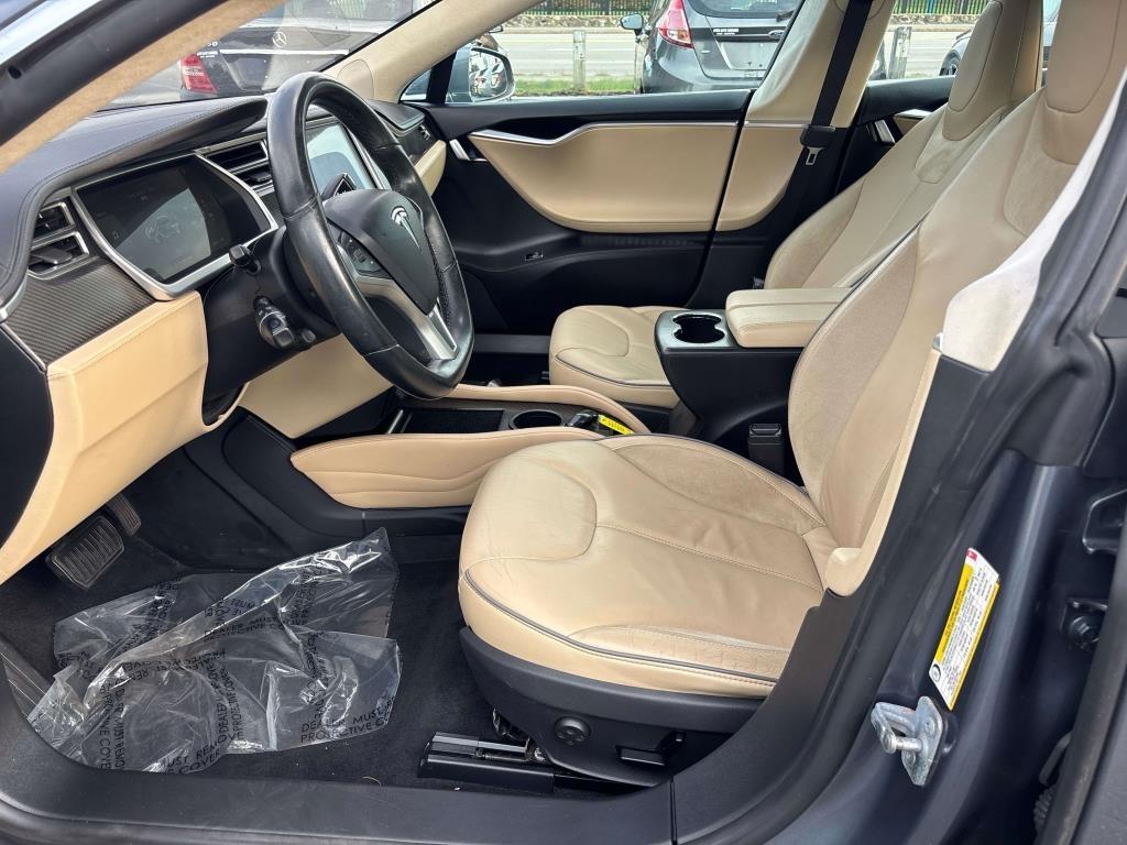 Tesla Model S  2013