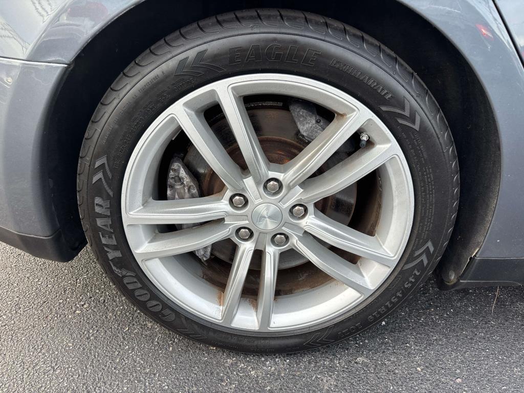 Tesla Model S  2013
