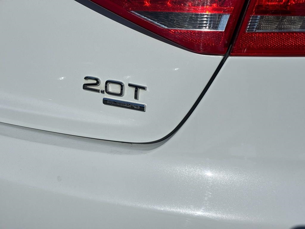 2012 Audi A4 4dr Sdn Auto quattro 2.0T Premium