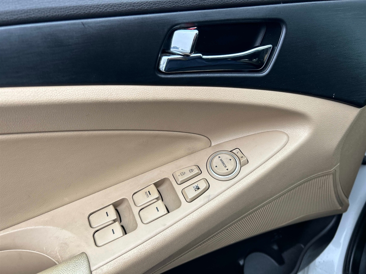 Hyundai Sonata  2012