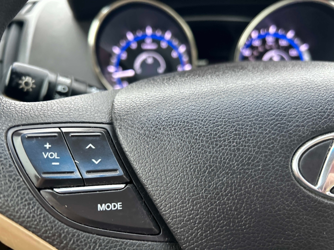 Hyundai Sonata  2012