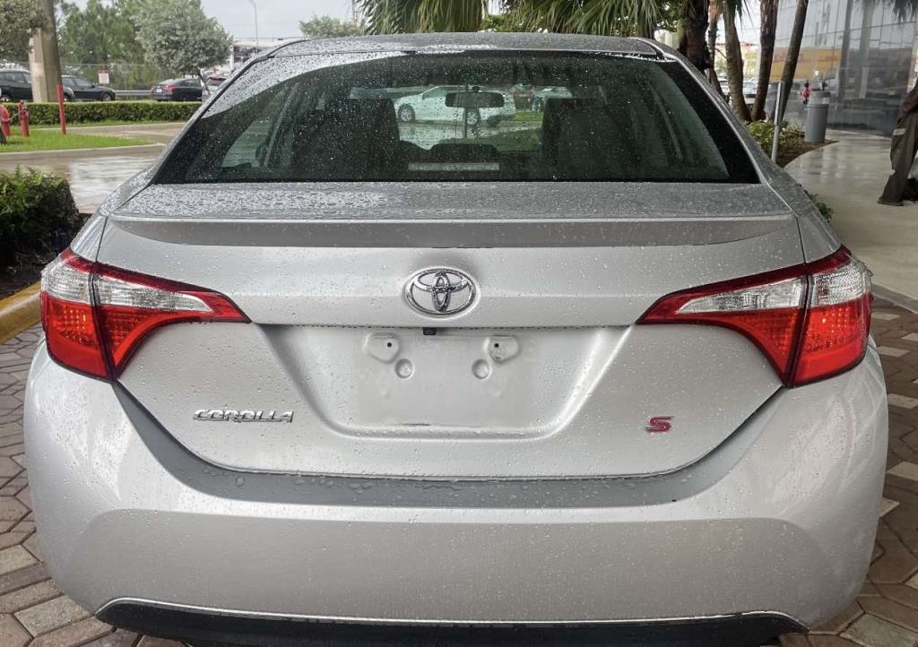 2015 Toyota Corolla Plus photo 3