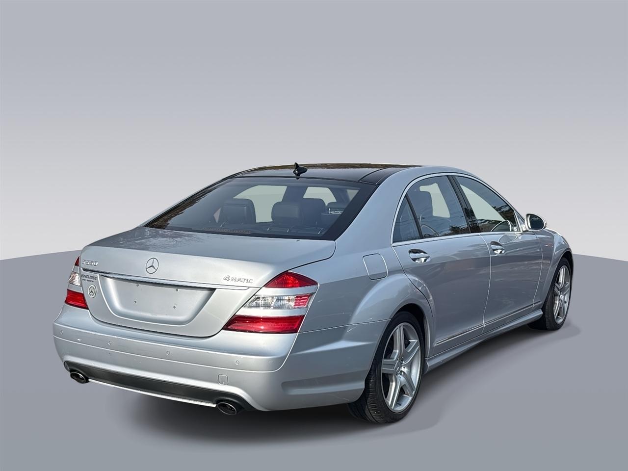 Mercedes-Benz S-Class  2009