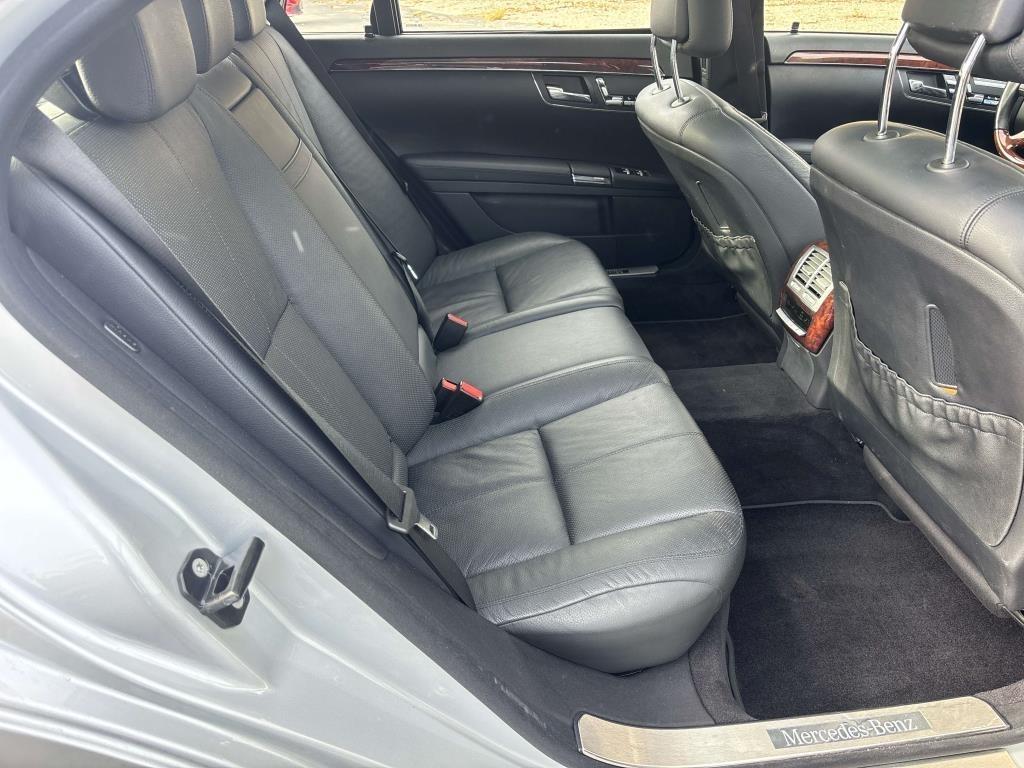 Mercedes-Benz S-Class  2009