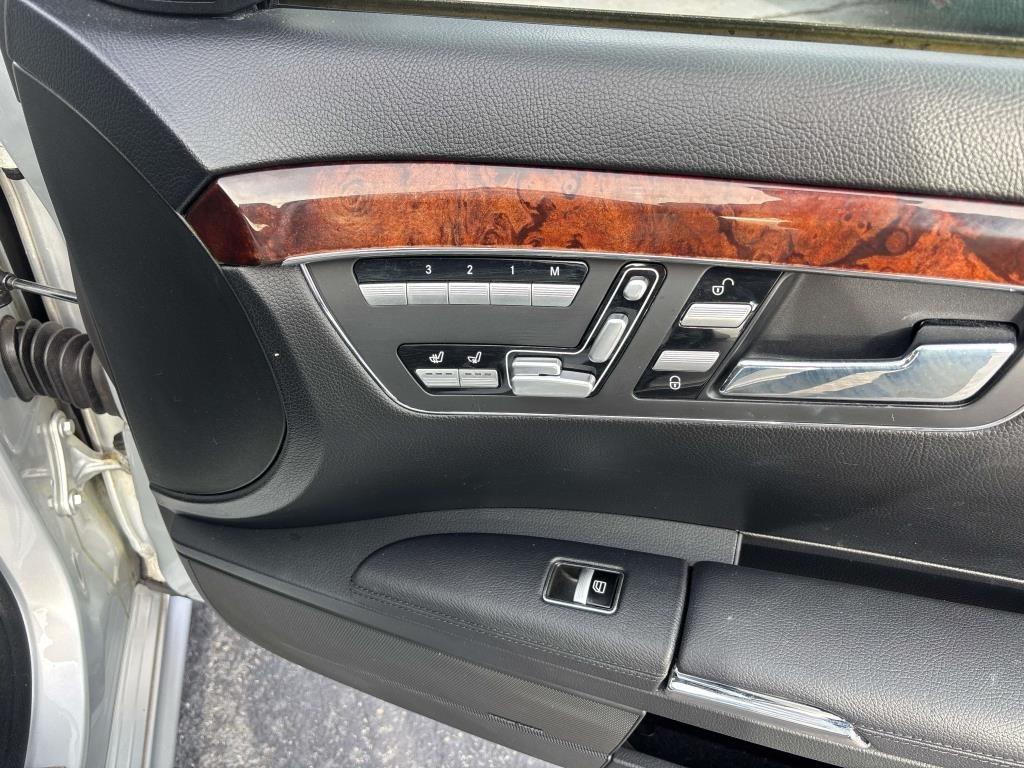 Mercedes-Benz S-Class  2009