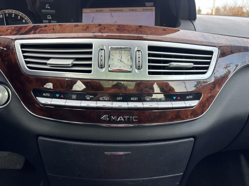 Mercedes-Benz S-Class  2009