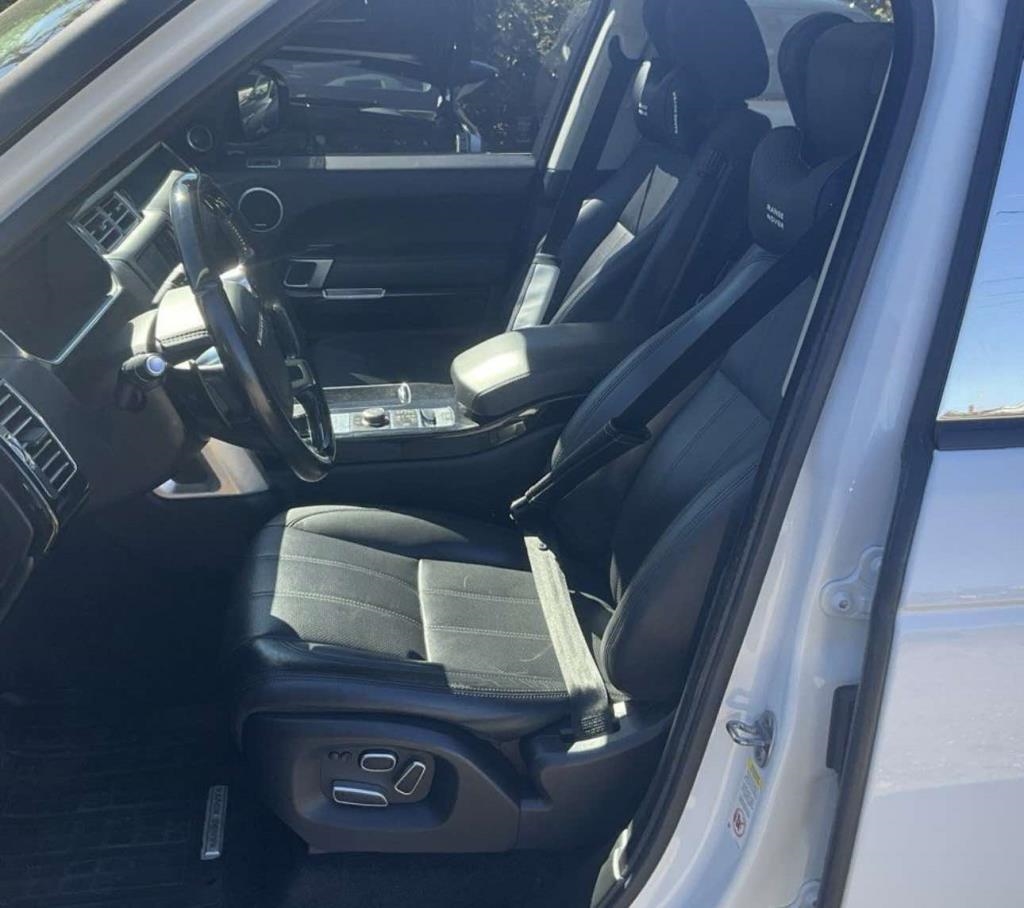 2015 Land Rover Range Rover SuperCharged photo 3