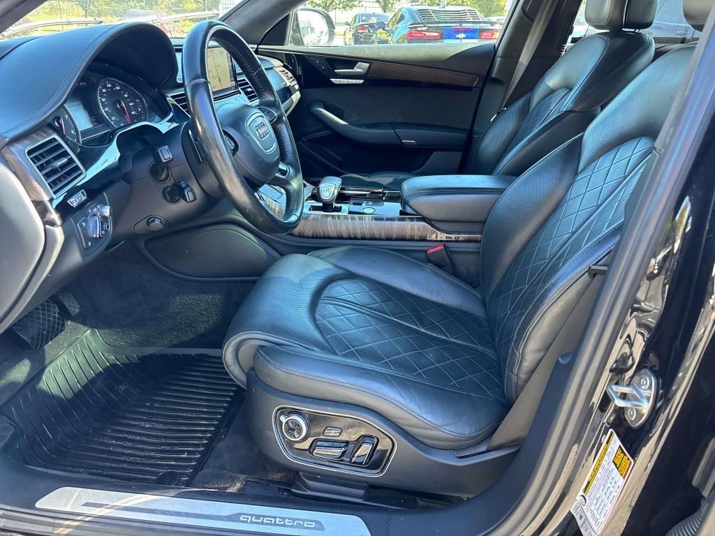 Audi A8  2015 Audi A8  2015