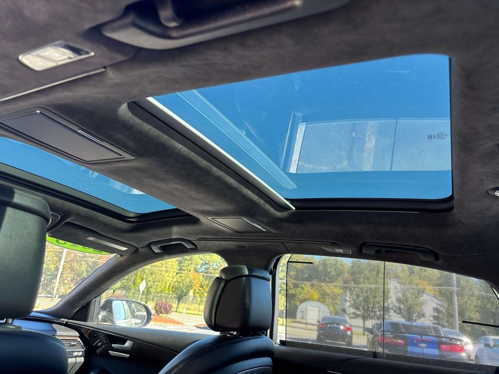 Audi A8  2015 Audi A8  2015