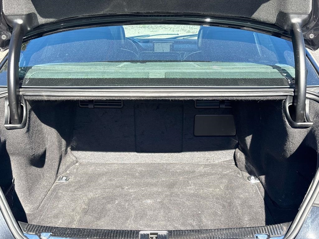 Audi A8  2015 Audi A8  2015