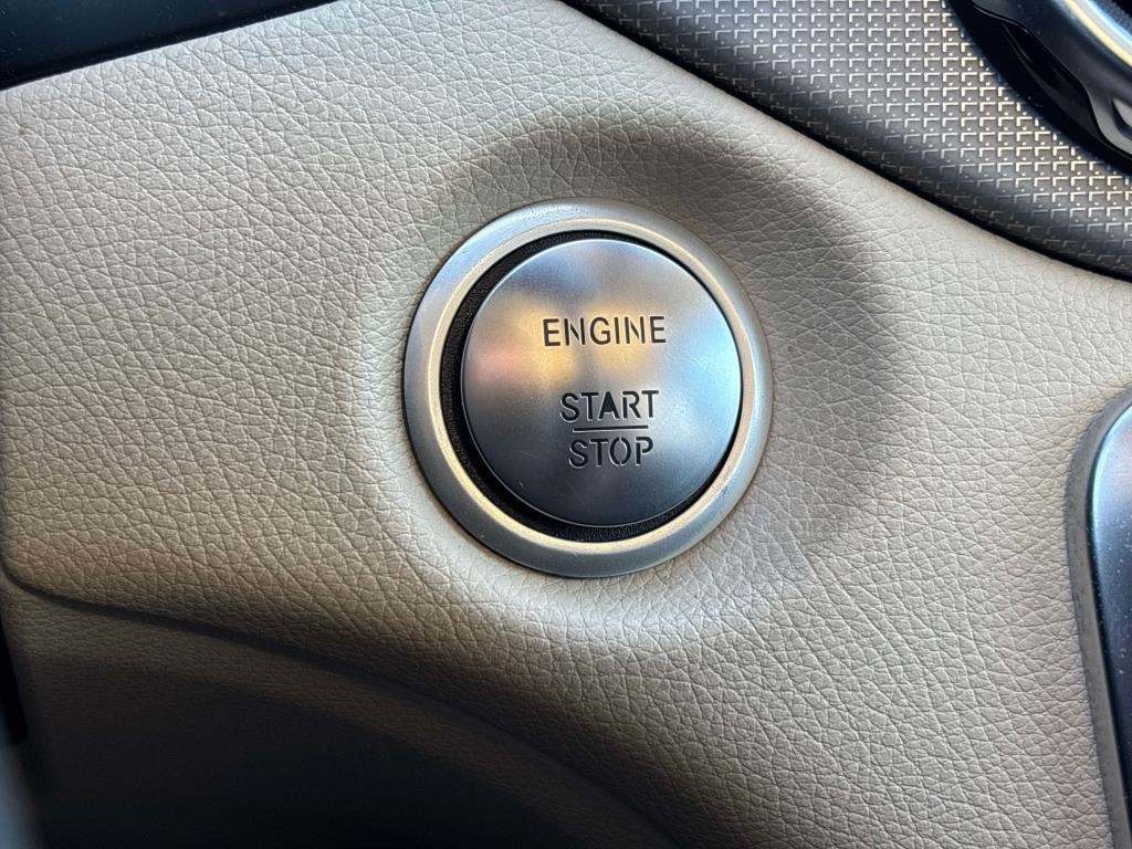 Mercedes-Benz GLA-Class  2018 Mercedes-Benz GLA-Class  2018