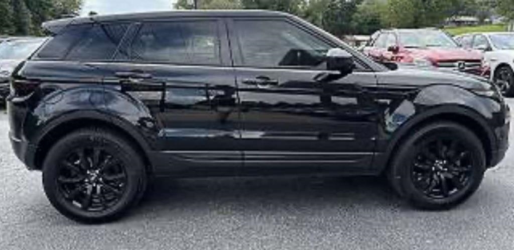 2019 Land Rover Range Rover Evoque 5 Door SE Premium