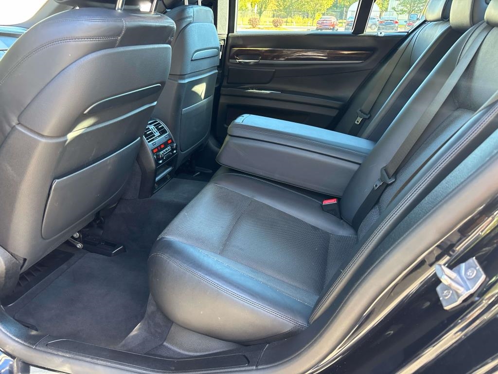 BMW Alpina B7  2013 BMW Alpina B7  2013