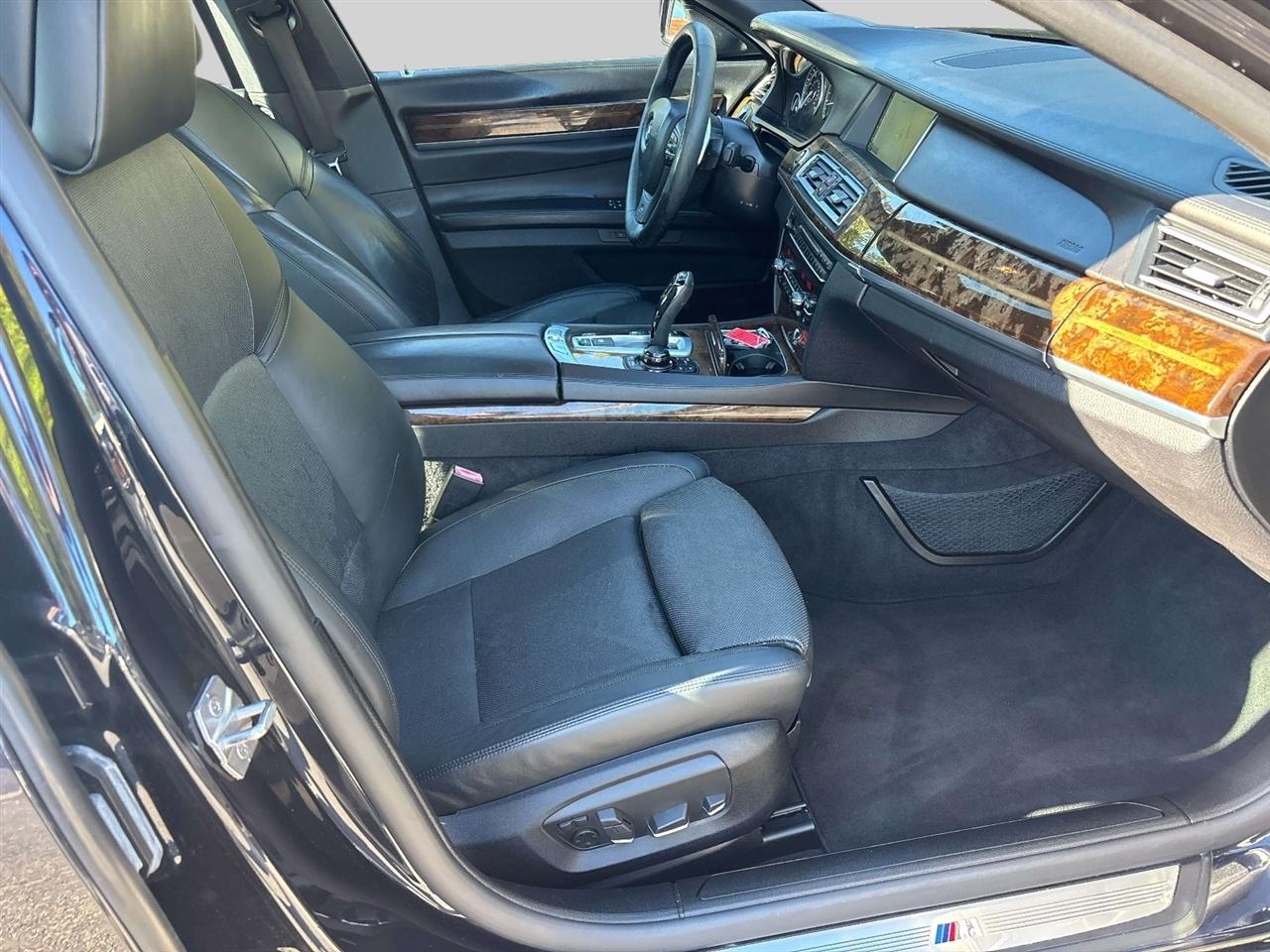BMW Alpina B7  2013